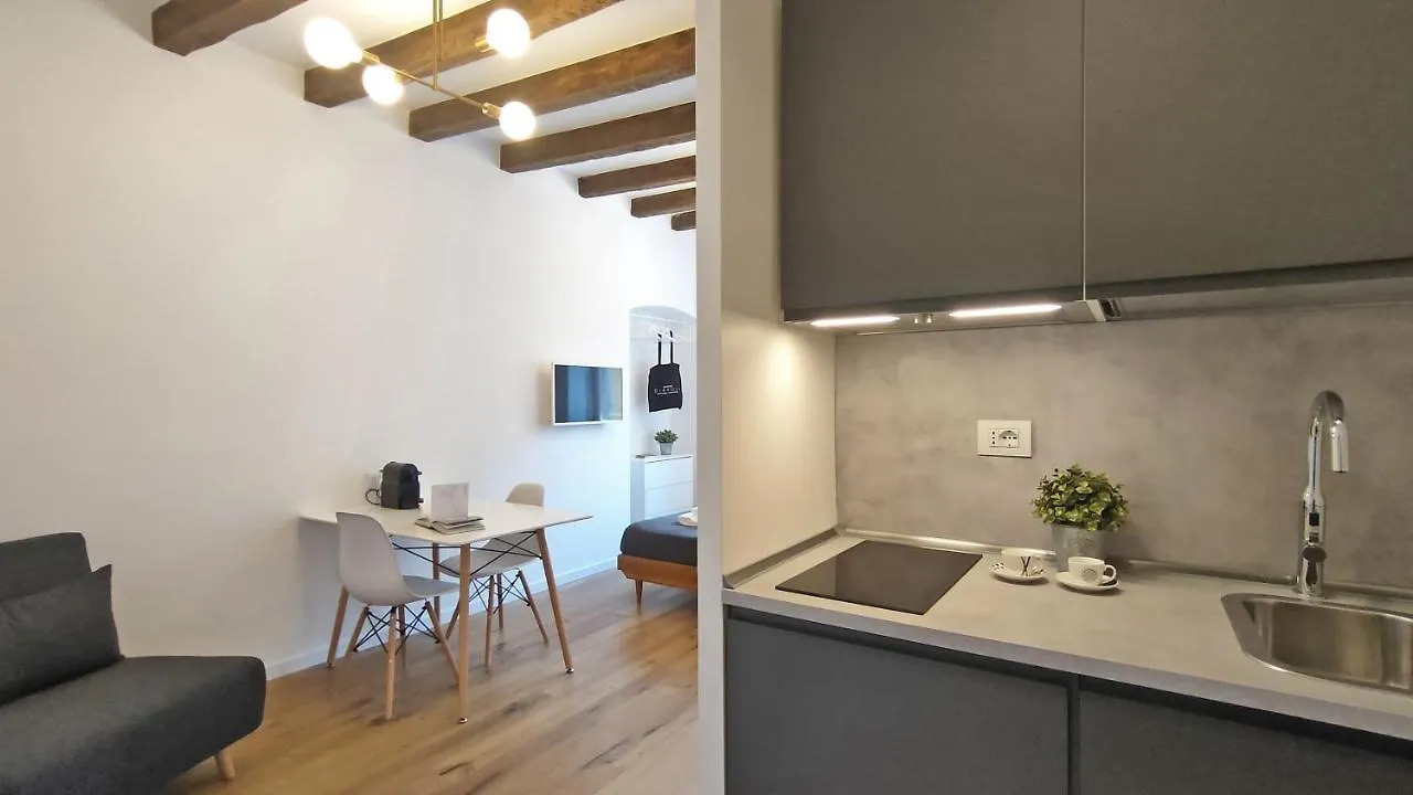Milano Navigli Apartment - Via Vigevano