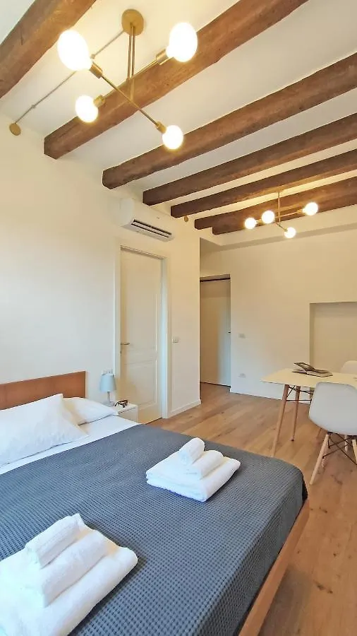 Milano Navigli Apartment - Via Vigevano